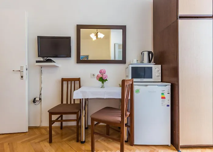 Mila Room In Old Town Centre