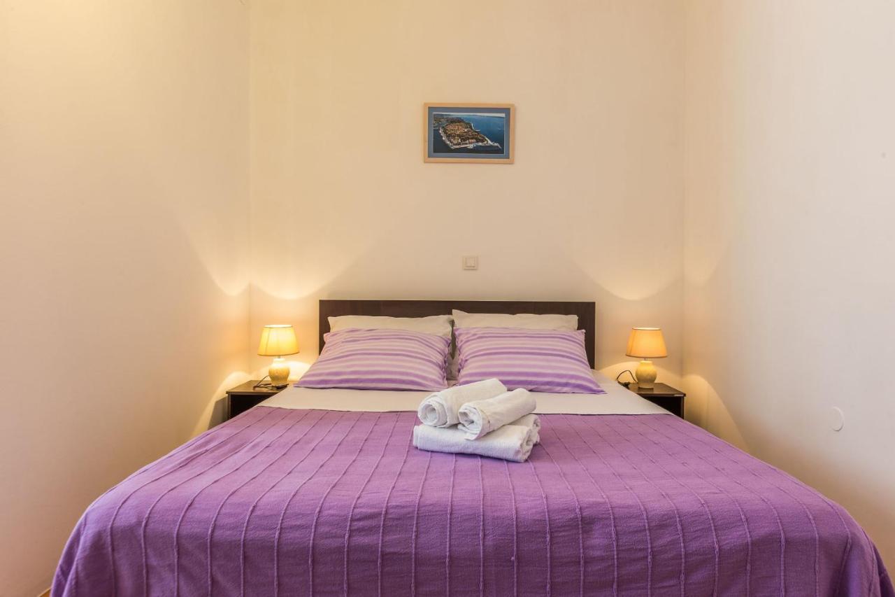 Mila Room In Old Town Centre Zara